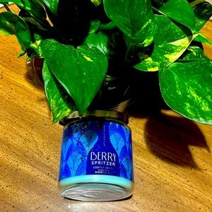 Bath and Body works Berry Spritzer Candle